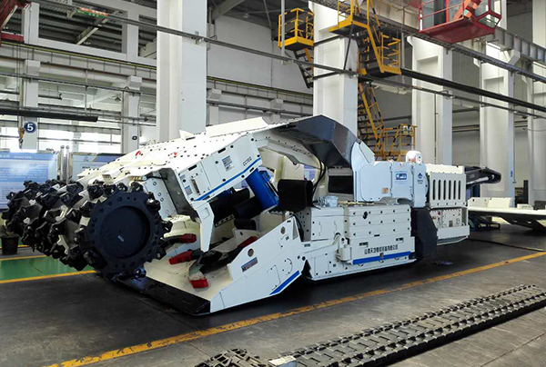 連續(xù)采煤機