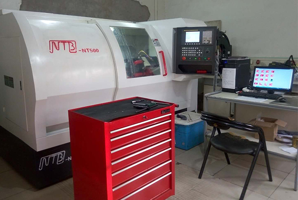 無模具數(shù)控密封加工中心